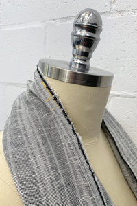 Linen scarf details